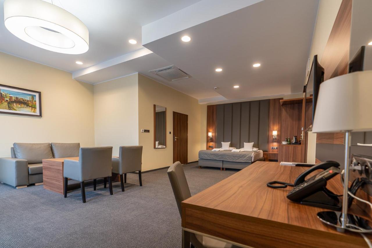 Hotel Wodnik Bydgoszcz Bagian luar foto