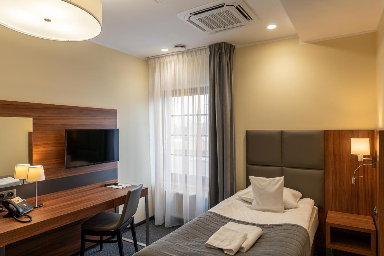 Hotel Wodnik Bydgoszcz Bagian luar foto